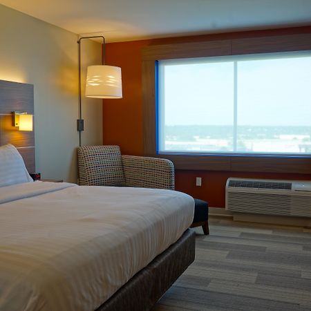 Holiday Inn Express & Suites Omaha - Millard Area By Ihg Bagian luar foto