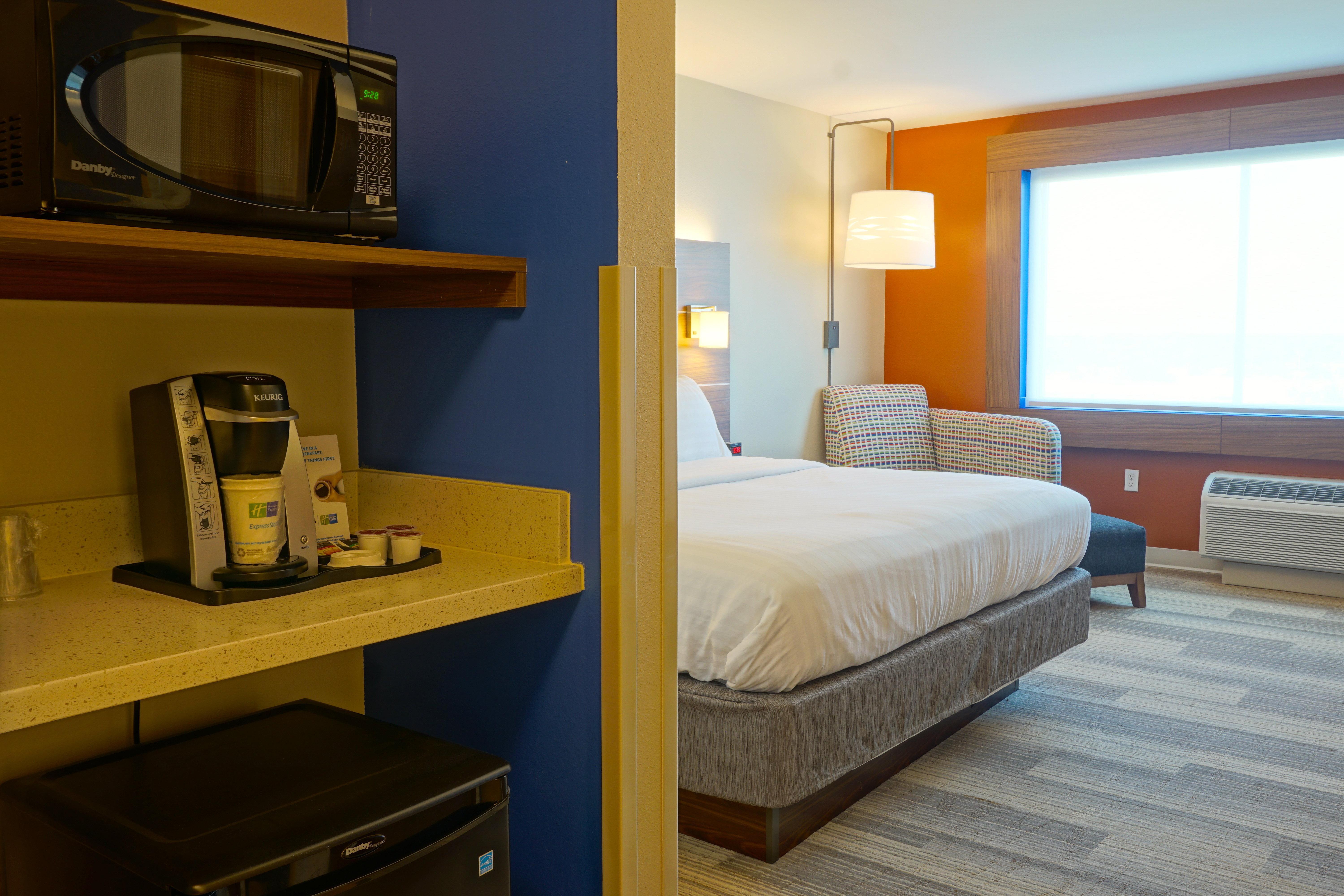 Holiday Inn Express & Suites Omaha - Millard Area By Ihg Bagian luar foto
