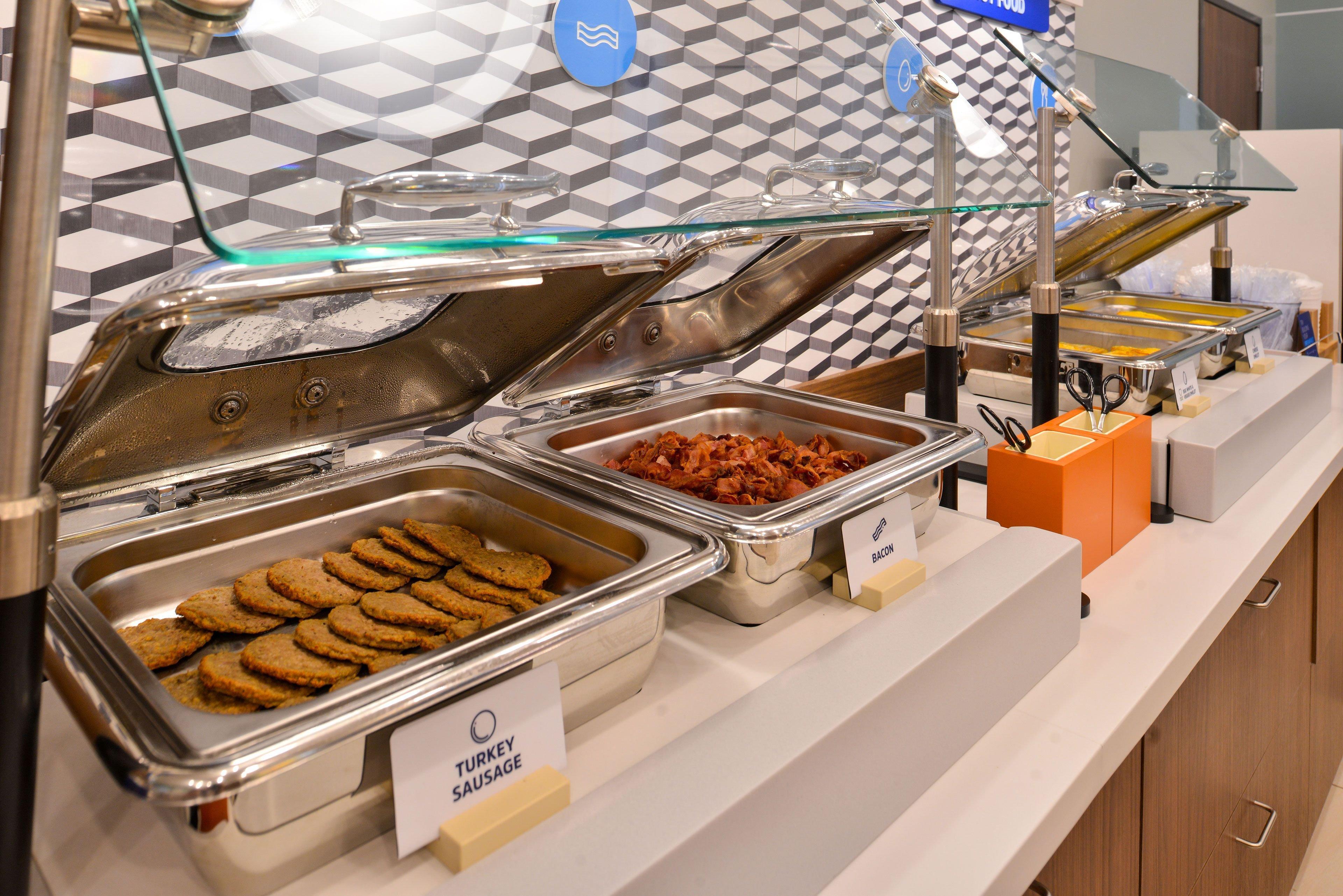 Holiday Inn Express & Suites Omaha - Millard Area By Ihg Bagian luar foto
