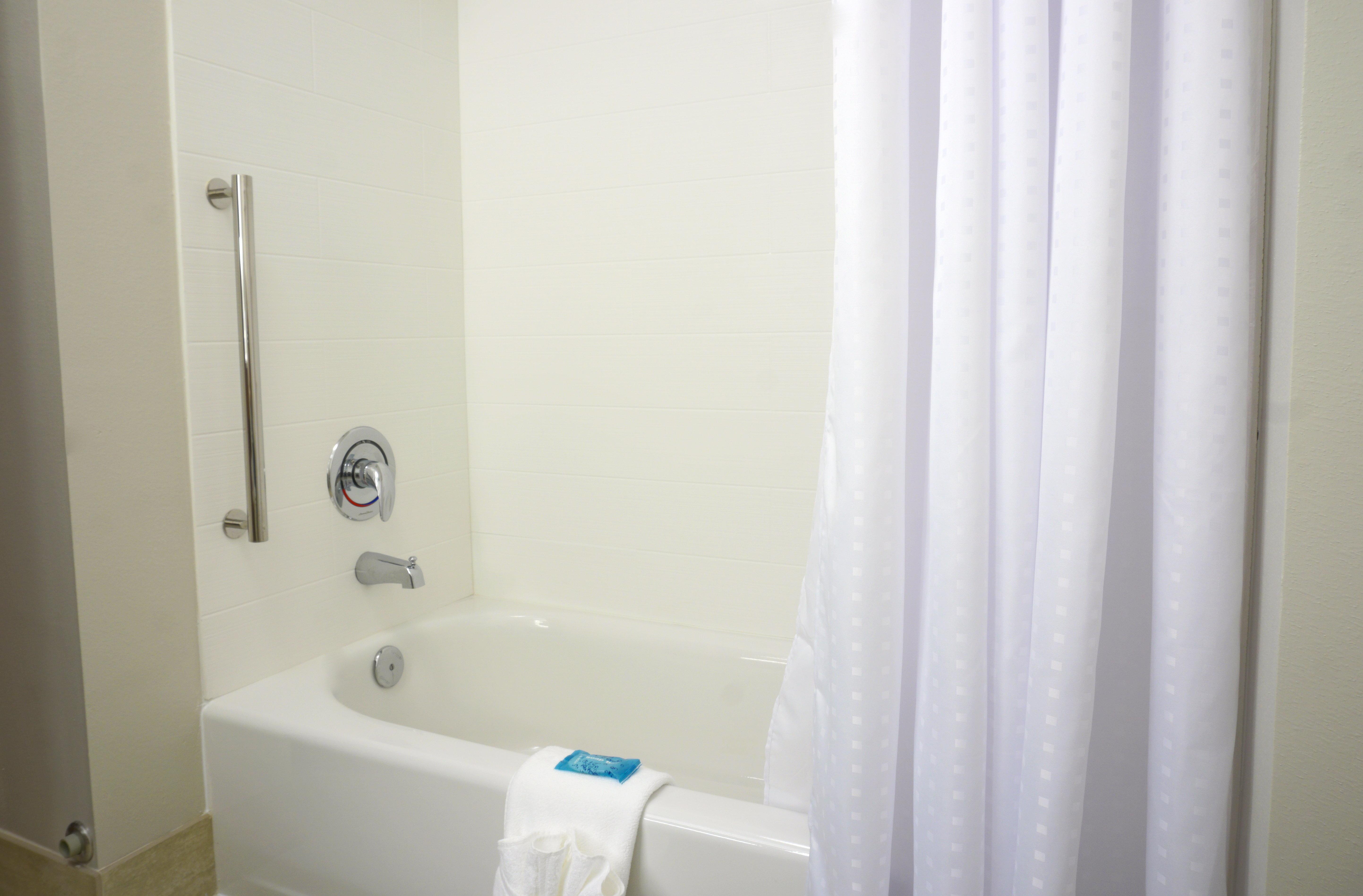 Holiday Inn Express & Suites Omaha - Millard Area By Ihg Bagian luar foto