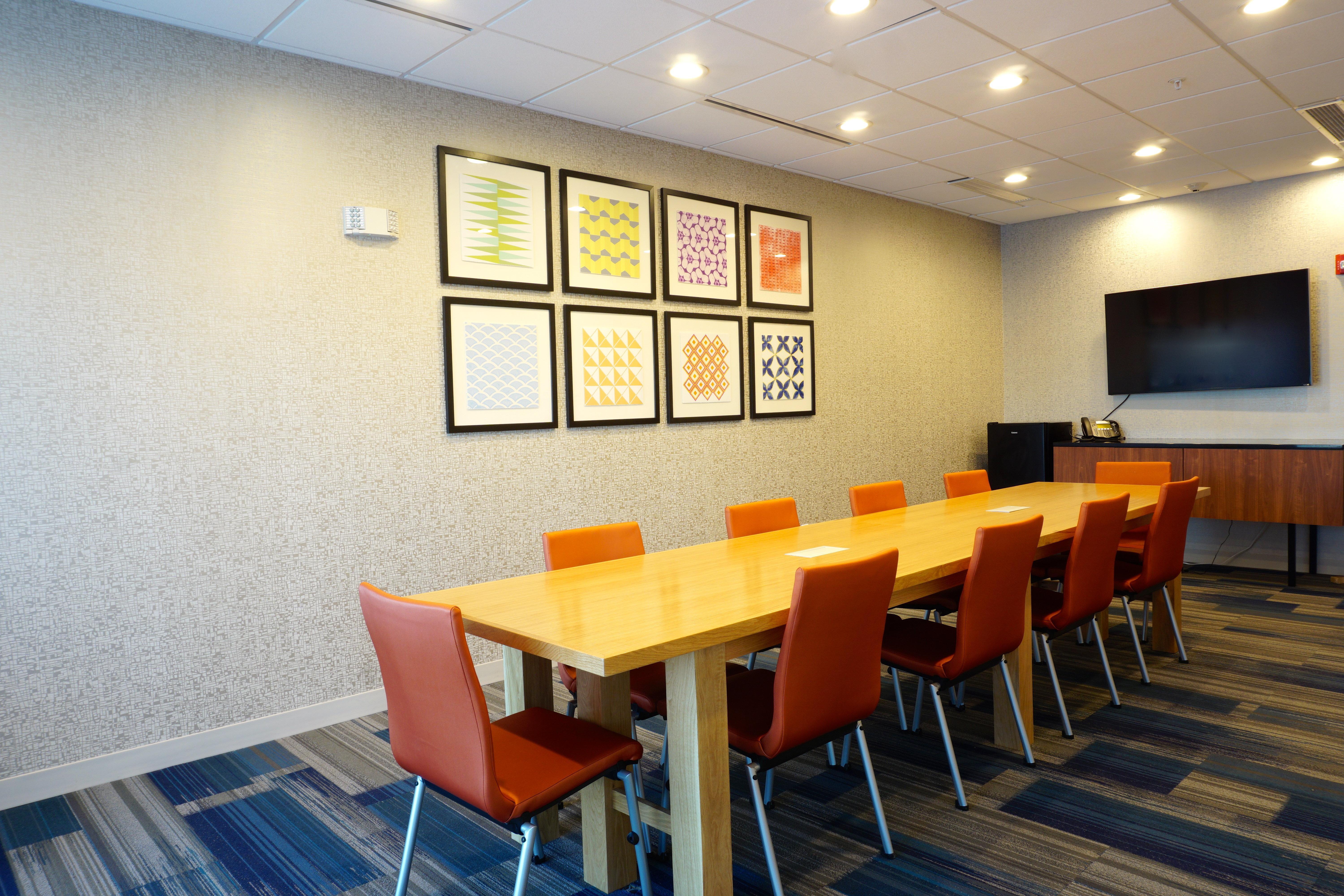 Holiday Inn Express & Suites Omaha - Millard Area By Ihg Bagian luar foto