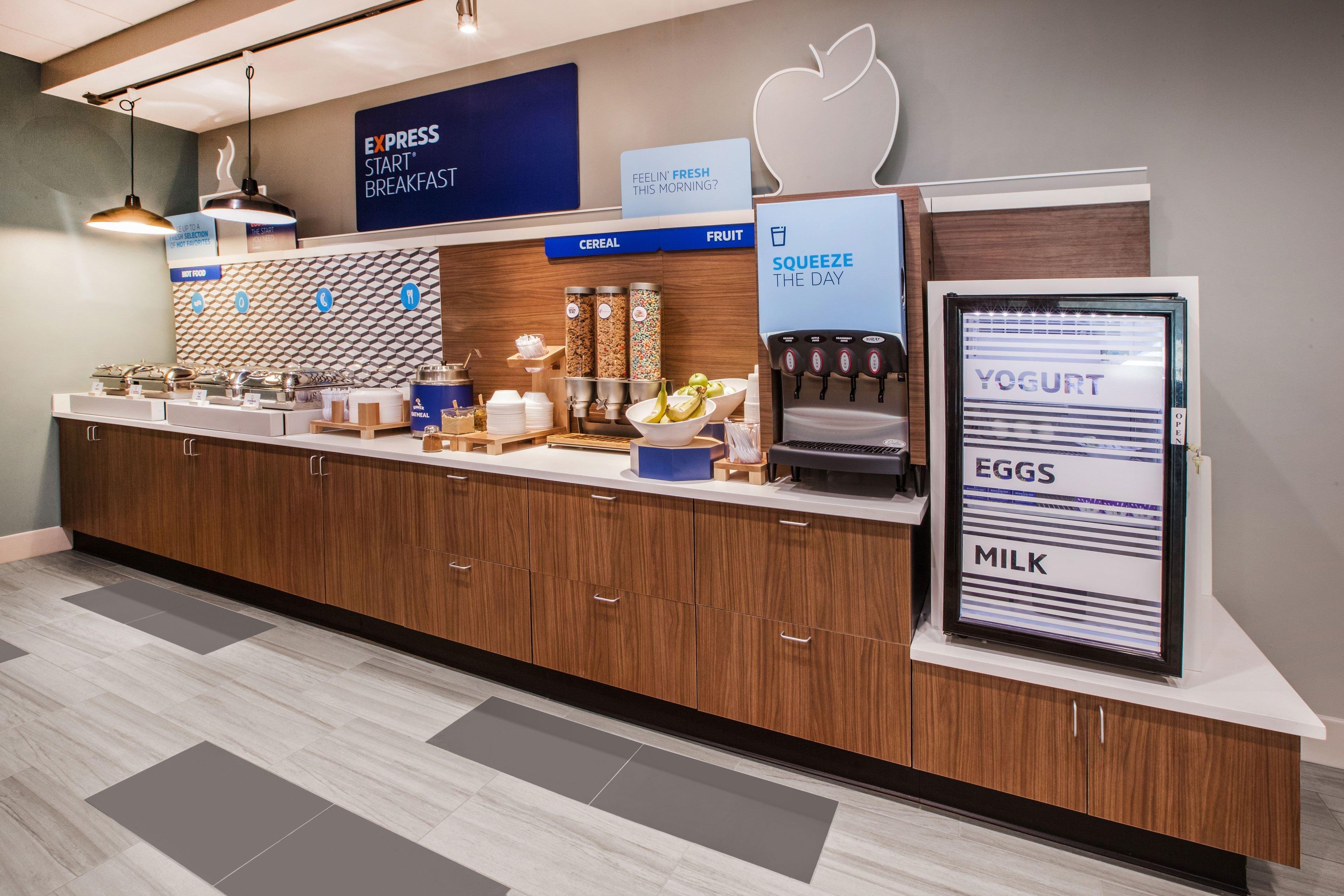 Holiday Inn Express & Suites Omaha - Millard Area By Ihg Bagian luar foto
