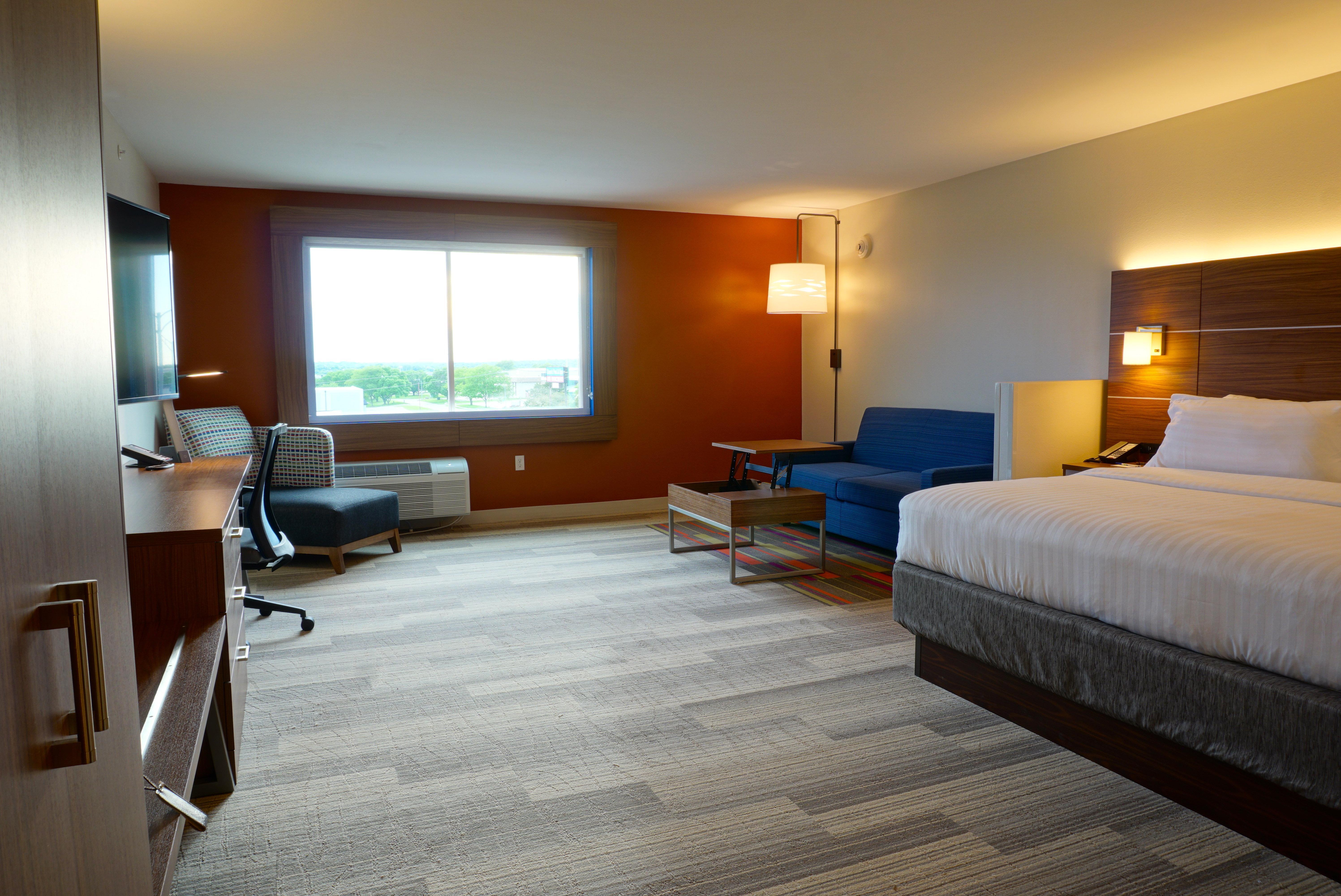 Holiday Inn Express & Suites Omaha - Millard Area By Ihg Bagian luar foto