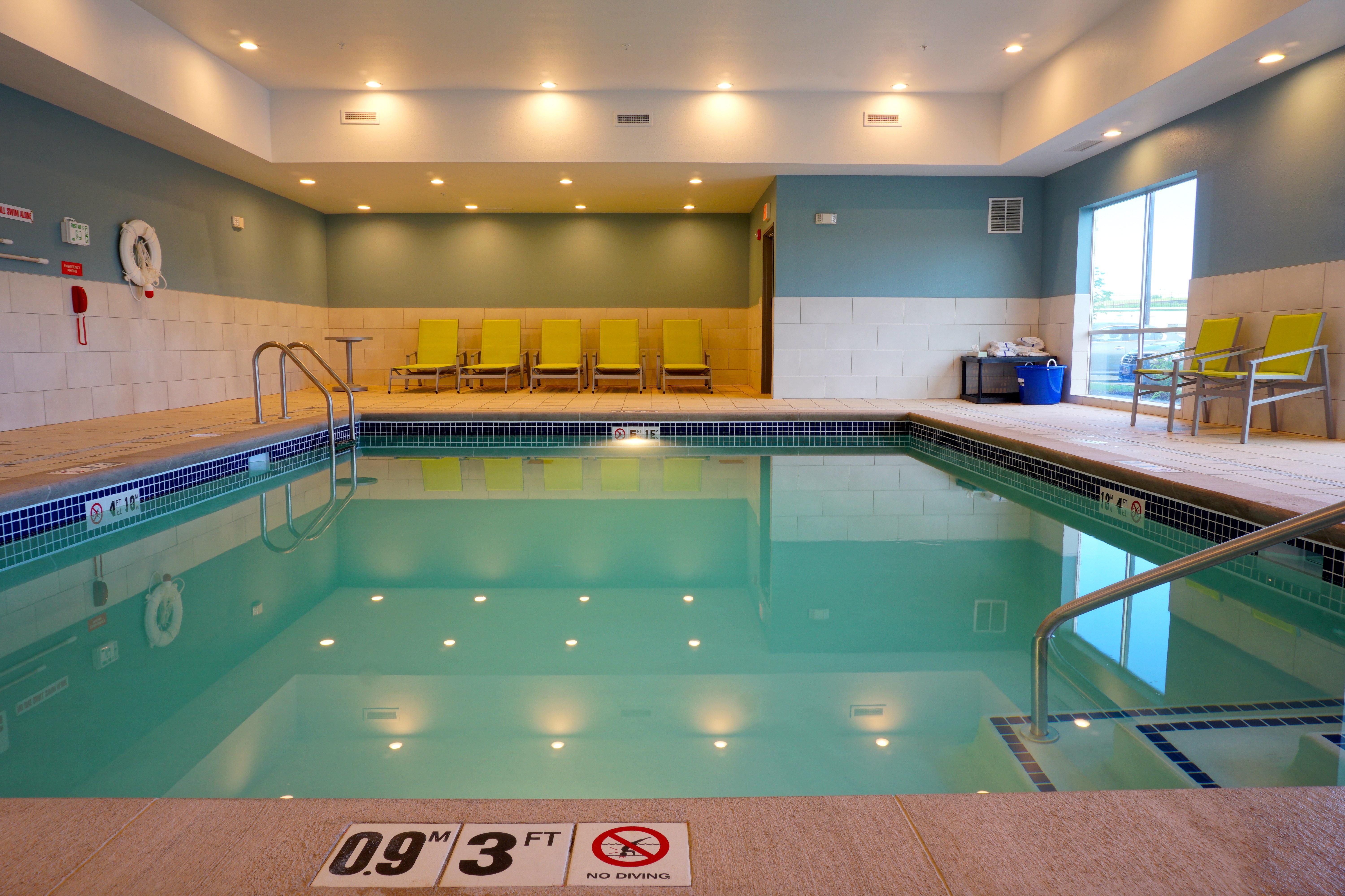 Holiday Inn Express & Suites Omaha - Millard Area By Ihg Bagian luar foto